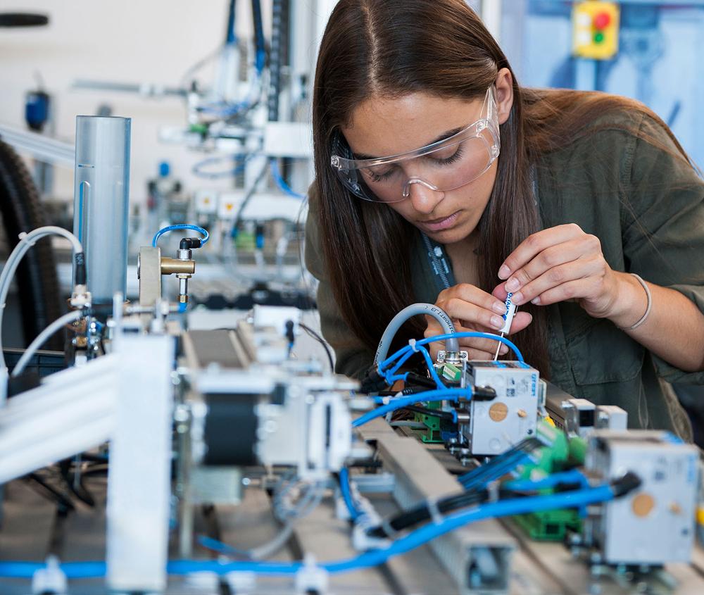 A student working on an engineering project