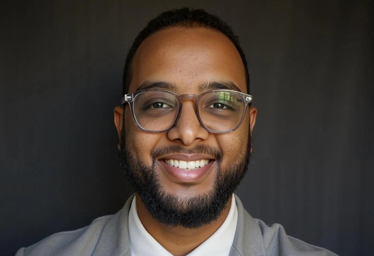 Headshot of Moe Naib