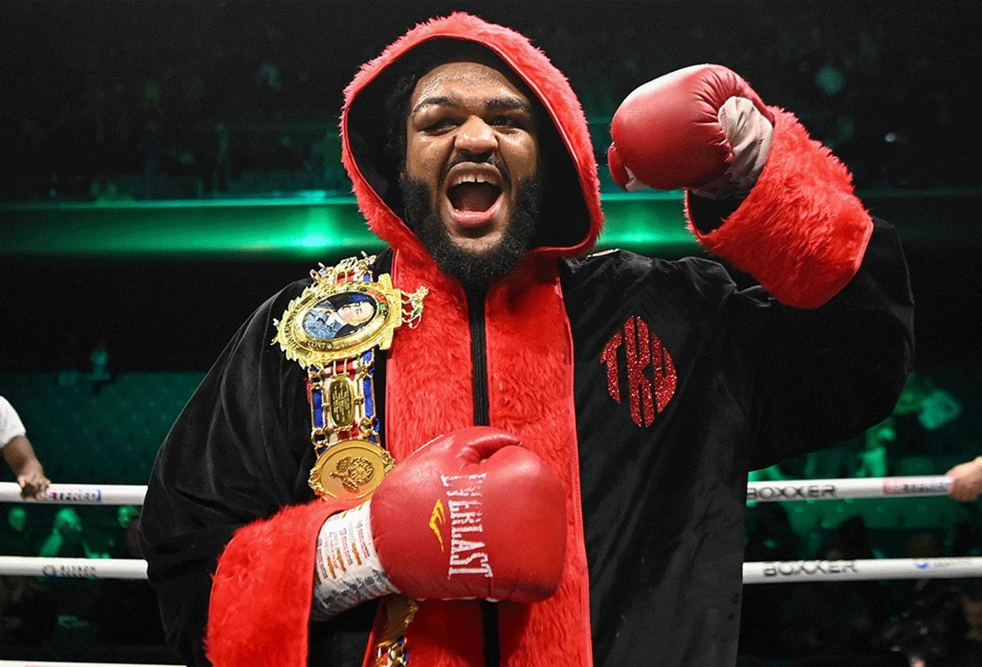 Jeamie Tshikeva in the boxing ring