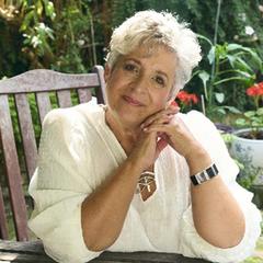 A portrait of Middlesex University alumna Suzi Clark