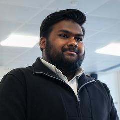 A portrait of Business Management student Thilaksan Gnanaharan