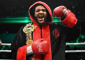 Jeamie Tshikeva in the boxing ring