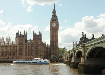 Westminster and Big Ben as seen from the opposite bank of the River Thames