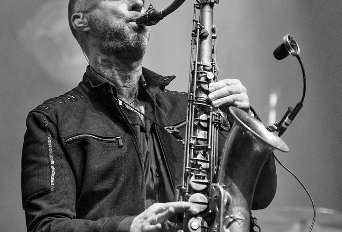 Rob townsend performs with steve hackett band