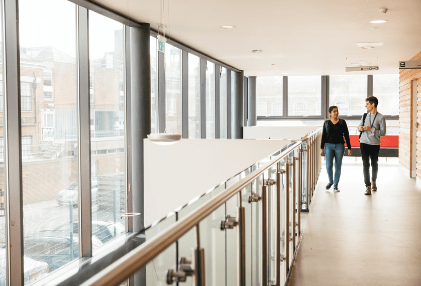 181 - Students around campus