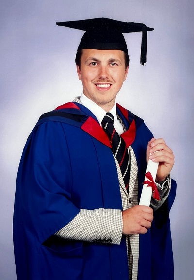 MDX alumnus Oli May as a data and video-co-ordinator with the RFU