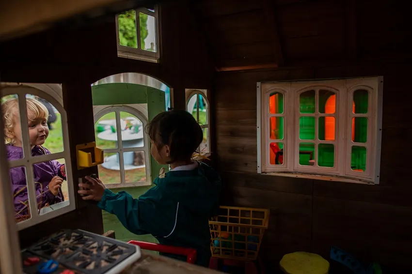 Dr Jacqueline Harding - how simple play can help child learning and future growth