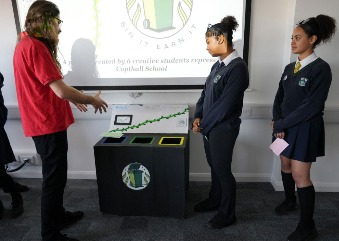 Students show their waste solution proposal